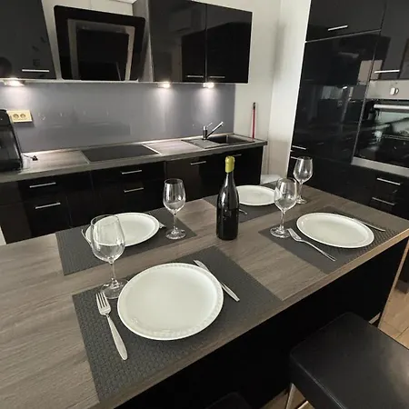 A & M Vacation מאקרסקה