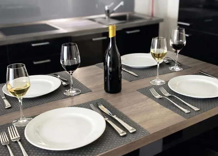 Апартаменти A & M Vacation